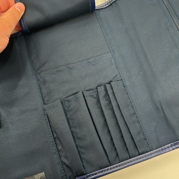 Hudson+Bleeker lipstick trifold makeup bag - Picture 6 of 6